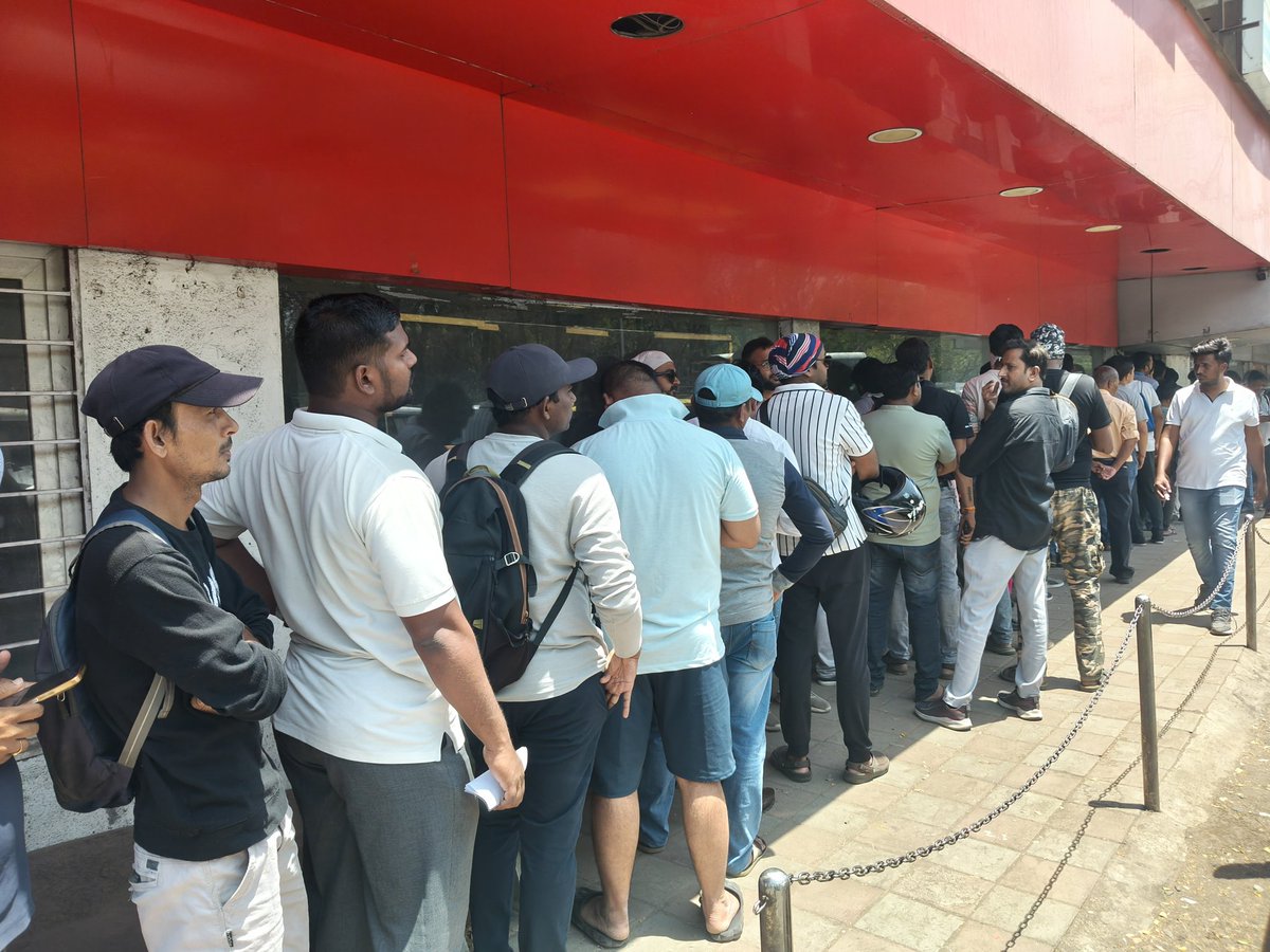 vinsgupta's tweet photo. @BMHSRPCC @PuneCityTraffic @Dev_Fadnavis @PratapSarnaik We have booked HSRP number plate for today 10-12 pm time and there is long queue at Rushabh tvs nagar road.they registered with 3 centre name at 1 address wid limited capacity which is creating problems 4 us no shed or water https://t.co/2SzNNEqLCR