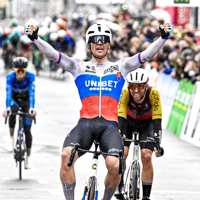 LRoisDuPeloton's tweet photo. Unibet Tietema Rockets pour #ParisRoubaix
🃏KUBIŠ Lukáš, 1er #CholetAggloTour 5e #TDLP2025 6e #OHN25 9e #NokereKoerse & #KBK25
🃏HUENS Axel
🃏BLOEM Joren
🃏DE VRIES Hartthijs
🃏KOPECKÝ Tomáš, 7e #GPdenain
🃏STOKBRO Andreas
🃏STOCKMAN Abram https://t.co/kDbD7v7Ywp