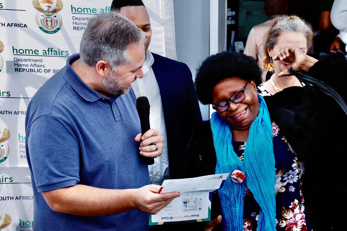 Leon Schreiber tweet media