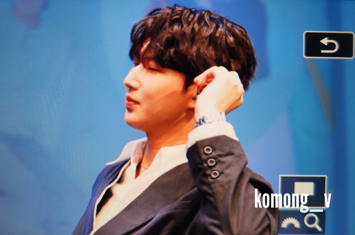 사진찍는 코몽 tweet media