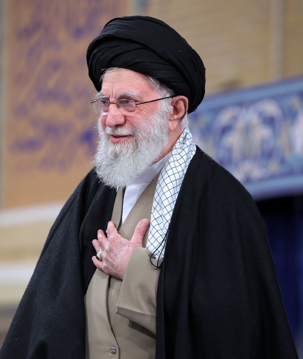 نتیجه ی مذاکره هر چی بشه...

من امیدم همه این است در این ملک کهن
که تو خوشحال شوی حضرت آقای وطن...
#لبیک_یا_خامنه_ای
#مذاكرة