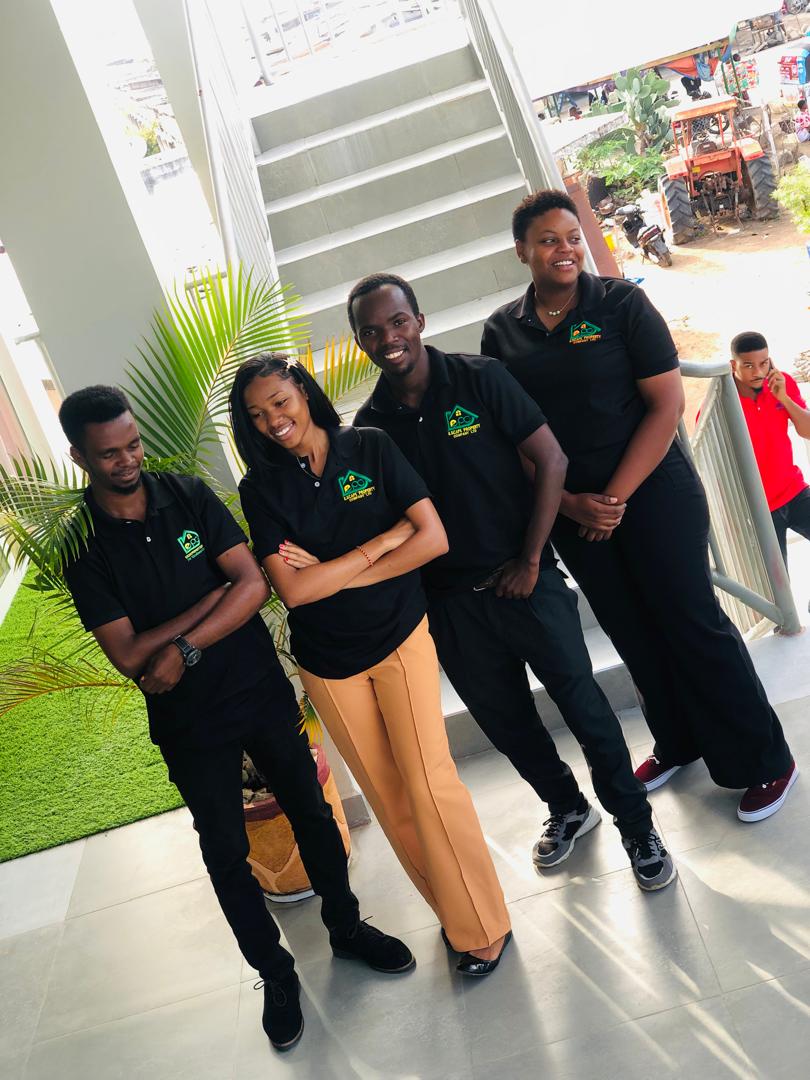 E_ScapeProperty's tweet photo. Kiwanja chako kiko hapa E.Scape Property Company Ltd .

✅ Viwanja vilivyopimwa
✅ Bei nafuu ajabu
✅ Malipo rahisi kwa awamu
✅ Karibu na Magufuli City Dodoma

Tupo wapi?
📍 Dodoma, Uhindini Jengo la Wazazi Complex.

📞 0742 162 440

For Excellence and Quality! https://t.co/0B6v7xfVbu