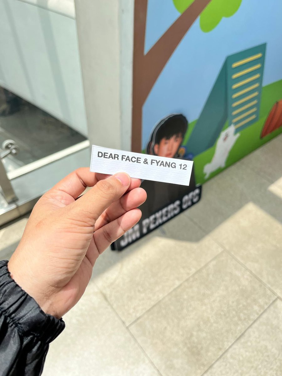 _jmfyangmain's tweet photo. Our team live  head is ready to see you, Fyang and your special guest🫣💛 

📍Podium Mall  , Ortigas

📸: Ha Bii Bii

#DearFacexFyang | #JMFYANG | #JMFyangMain | #JMIbarra | #SofiaSmith https://t.co/RYVXNuVMzU