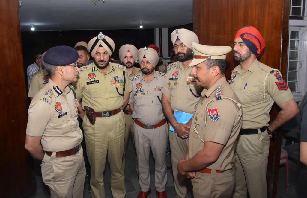 cpamritsar's tweet photo. During the Night Domination operation, the DGP Punjab visited various police stations, checkpoints, and outposts under the Commissionerate Police Amritsar. During this visit, he reviewed the functioning of the police stations and outposts and interacted with the staff. He also inspected the surveillance systems to ensure preparedness for effective monitoring.

#NightDomination
#YourSafetyOurPriority