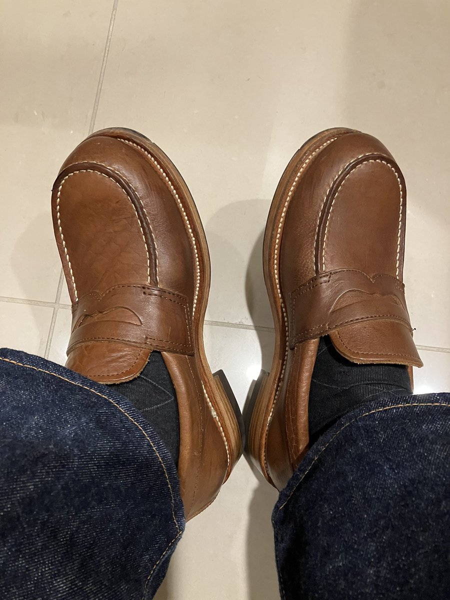 salinger1031's tweet photo. 久々履くセミドレスローファー...
プライベートではブーツしか履かない...短靴はたまにこれ履く程度かな...
#GLEEM https://t.co/D7FogGLjSs