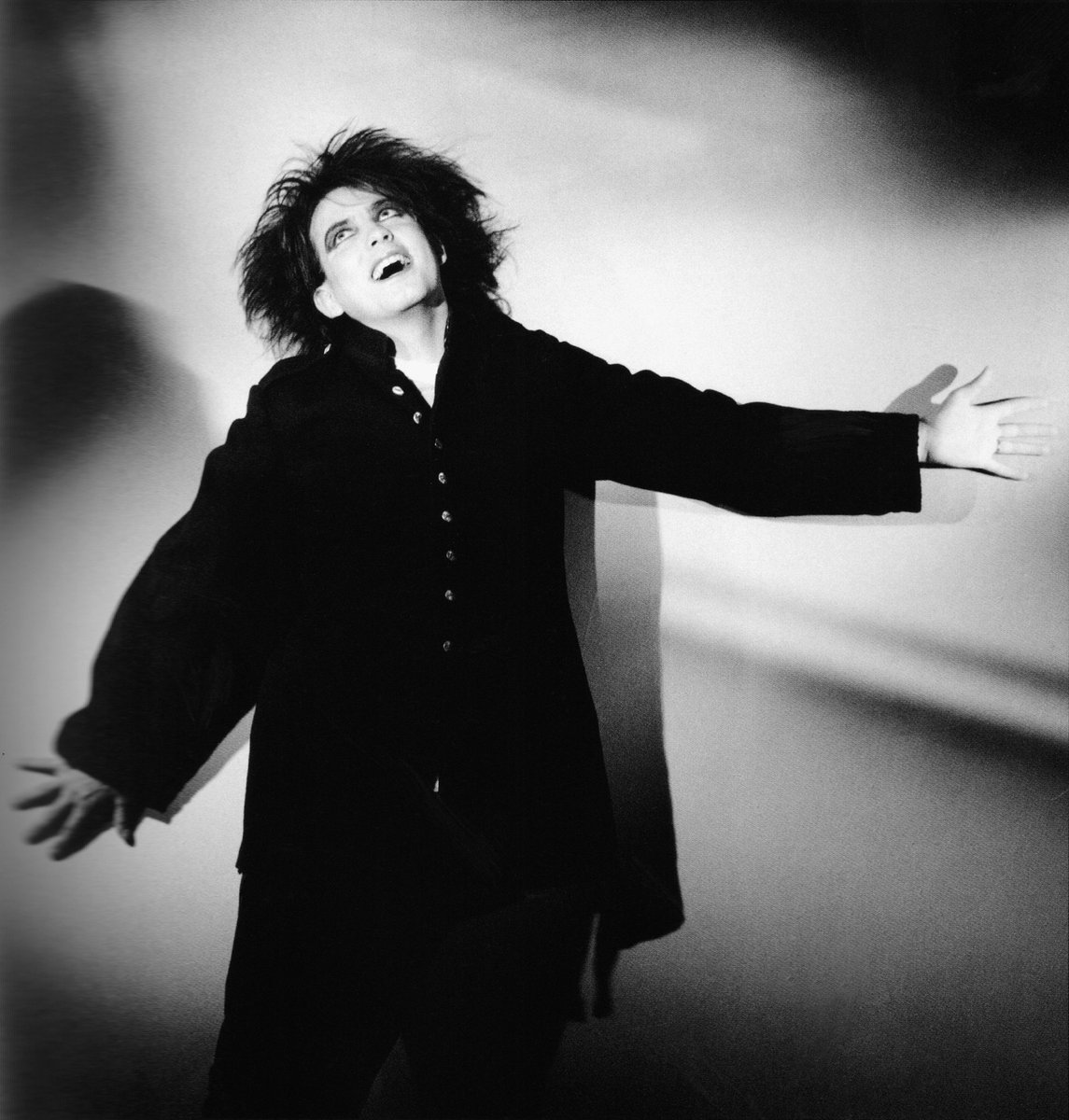 ―Robert Smith―
The Cure 'Stills' Book
📸 Paul Cox