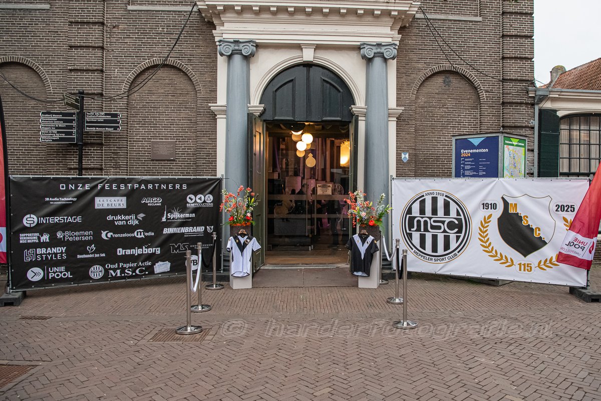 Beste allemaal, Ivm. de feestavond van MSC en de inzet van onze vrijwilligers die ook daar gevraagd wordt, sluit ons clubhuis vandaag om 17.00 uur. Dan krijgt iedereen de kans om vanavond op tijd aanwezig te zijn in de Grote of Mariakerk. De clubhuiscommissie