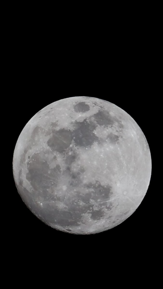 Delebrindel's tweet photo. Moons https://t.co/tv0ObWl0Lu