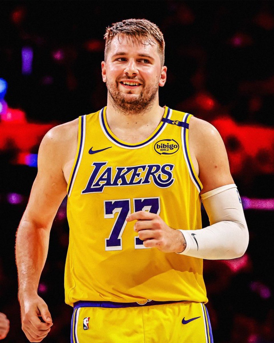 Lakers_World_Fr's tweet photo. 🎙️ Luka Doncic après le match contre Houston : 

« La bonne partie de la saison arrive »

ON EST DANS LE BUS 🔥 🔥 https://t.co/xDwZqL53u0