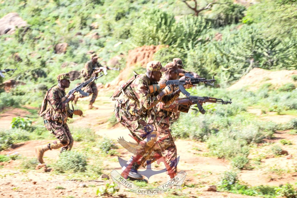 kdfinfo's tweet photo. General Officer Commanding Western Command Major General Jeff Nyagah today visited Kenya Army troops undertaking sustenance training in Isiolo County.
See more; https://t.co/Qm9yiA5yyW https://t.co/TxXD27jSj0