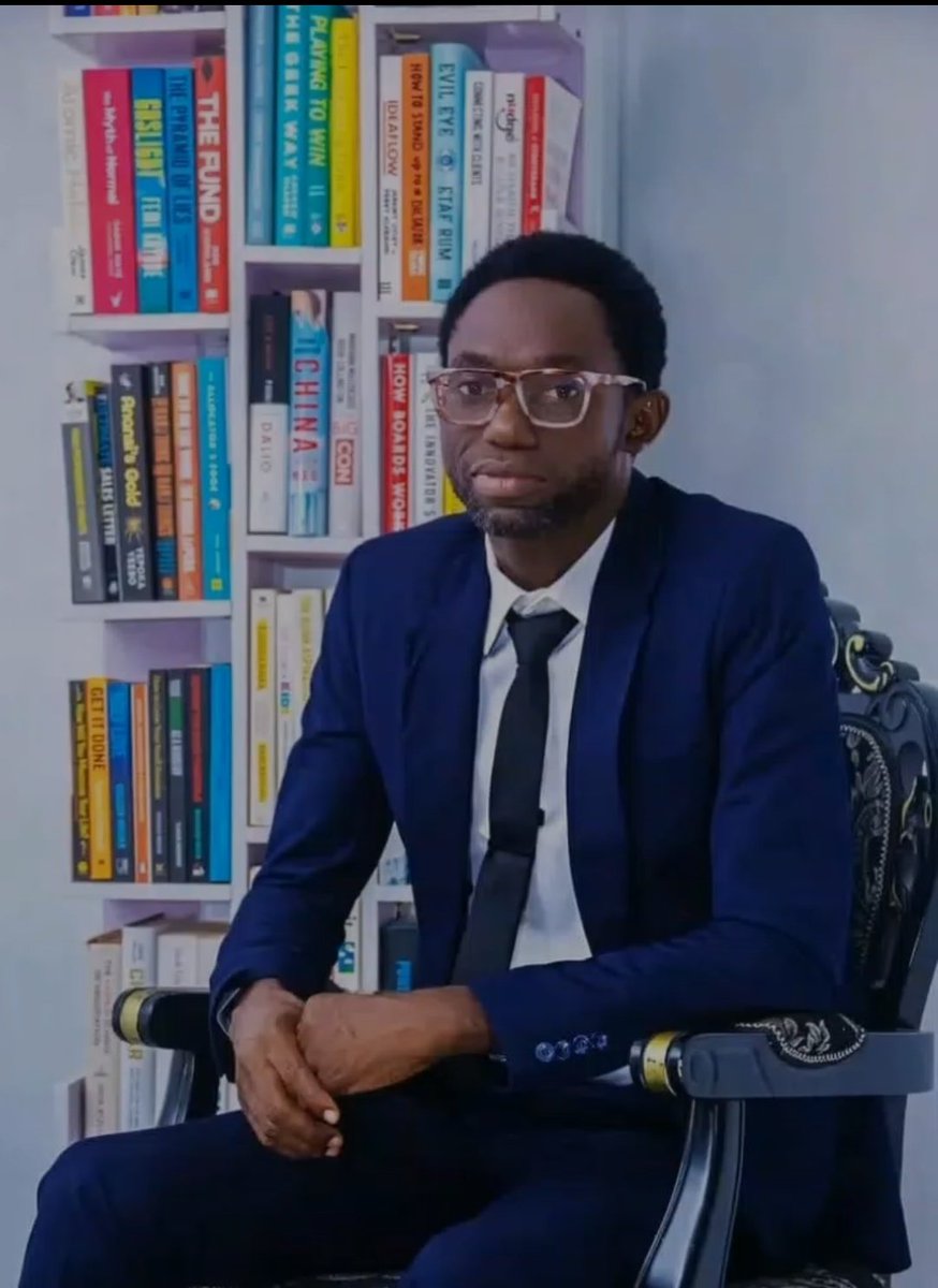 gliforumng's tweet photo. Happy Birthday to @Samsonprolific the Wizard Farmer. Our mentor, teacher, Leader and biggest supporter 😊. 

Thank You for the opportunity you gave to us to express our vision in Soilless Farm Lab  @sFarmLab. We wishing you Good Success in all your endeavours. 🎉🎊🎂🥳🪴 https://t.co/omwyuNaBtI