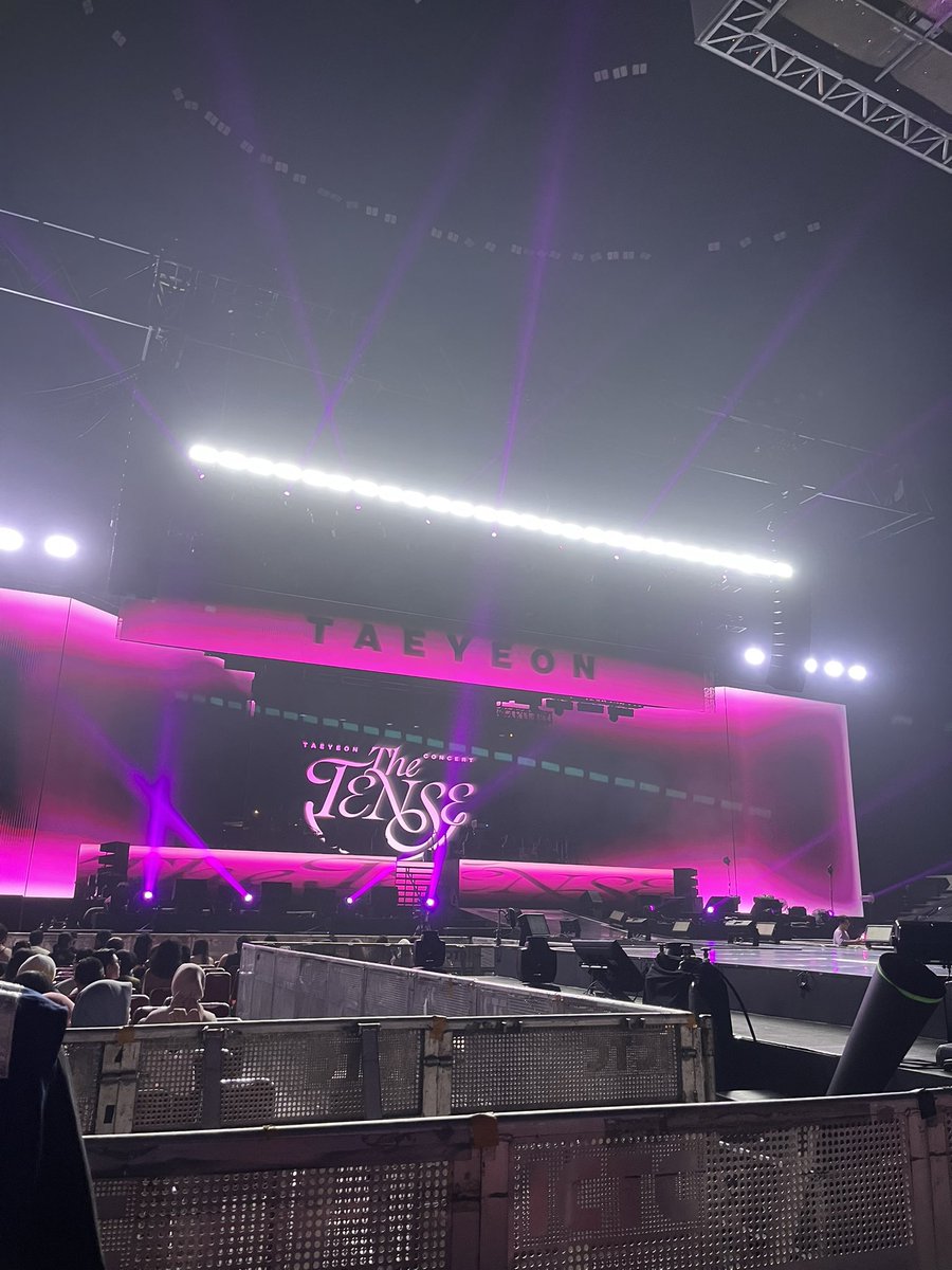el_kho0's tweet photo. 🤍  #TAEYEON_TheTENSE_in_JAKARTA https://t.co/8vR8FkAnob