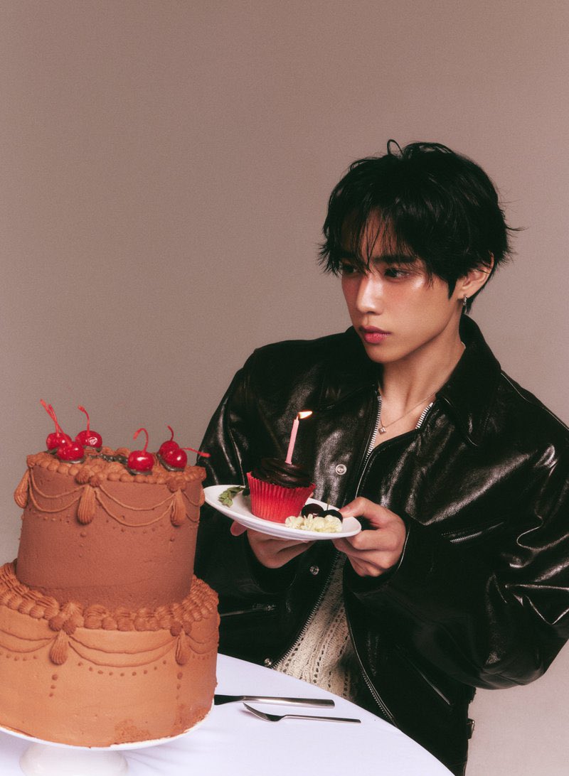 sunhakthoughts's tweet image. HAPPY SUNWOO DAY! ❤️

#선우 #더보이즈 #SUNWOO #THEBOYZ
#봄을닮은소년_선우에게
#SunkissedSUNWOODAY