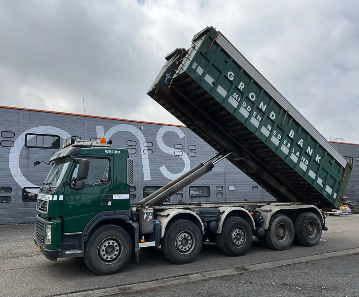 imo_romanus's tweet image. if you are interested in this truck it will cost you only

 {38m}

to Lagos this truck has low km

With a powerful engine 
Reach out to me on +31621425246
#followerseveryone #foryoupageviralシ゚
#fypシ゚ #foryoupage #virals #igbo