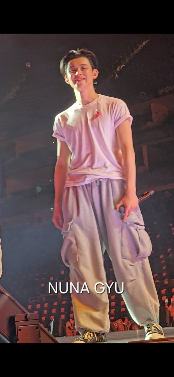 txt_nuna_gyu's tweet photo. 今日のサウチェのヨンジュン可愛いかったからヨロツのニコニコヨンジュン思い出した
#YEONJUN #연준 
#act_promise_ep2_london https://t.co/BquZDDX9J8