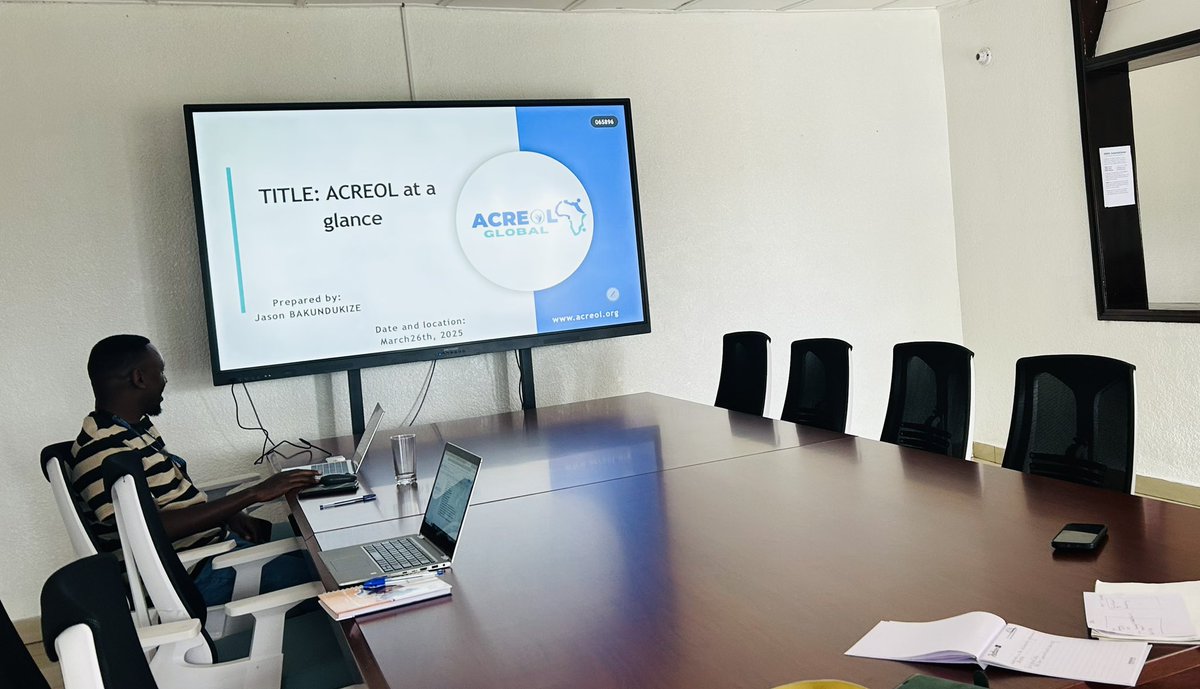 acreolglobal's tweet photo. 🔔A Special Visit from Professor Liz Grant!

We were privileged to host Professor @lizgrant360, a renowned expert in #GlobalHealth &amp; #PalliativeCare, &amp; the Director of @GlobalHealthEdi at the University of Edinburgh. 

⁉️Are you in Kigali? @acreolglobal should be your next stop. https://t.co/I3vKfP9DZd