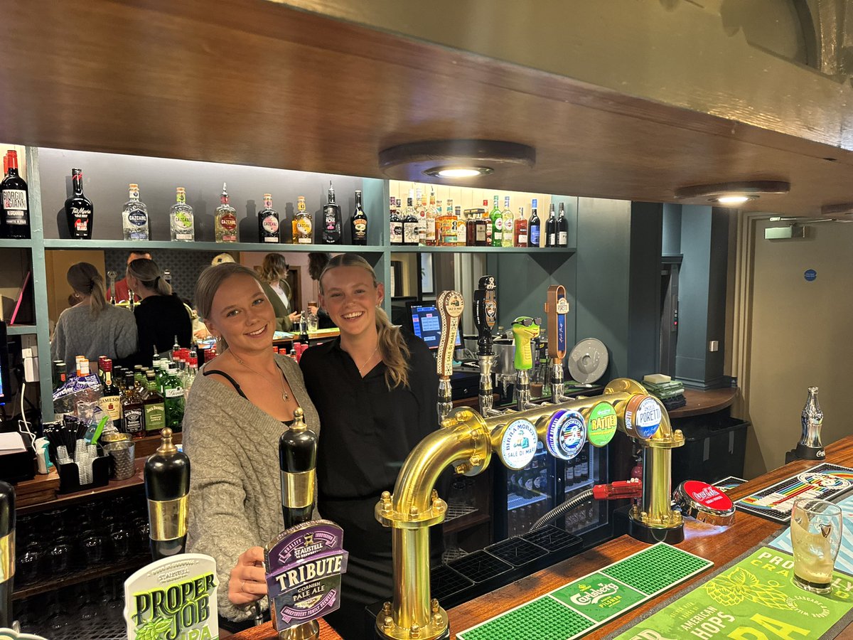 chefodegeorgio's tweet photo. Cracking night for last nights opening!!
The Islands finest on duty last night 🍺Former @ScillyI &amp; Turks Head St Agnes landlord John Dart still got it👍🍺Plus 3 born &amp; bred Scillonian girls on duty !!!  @come2scilly @IOSTravel @IOSPS1 @StAustellBrew @PZHTravelUpdate https://t.co/i64qRwpA9U