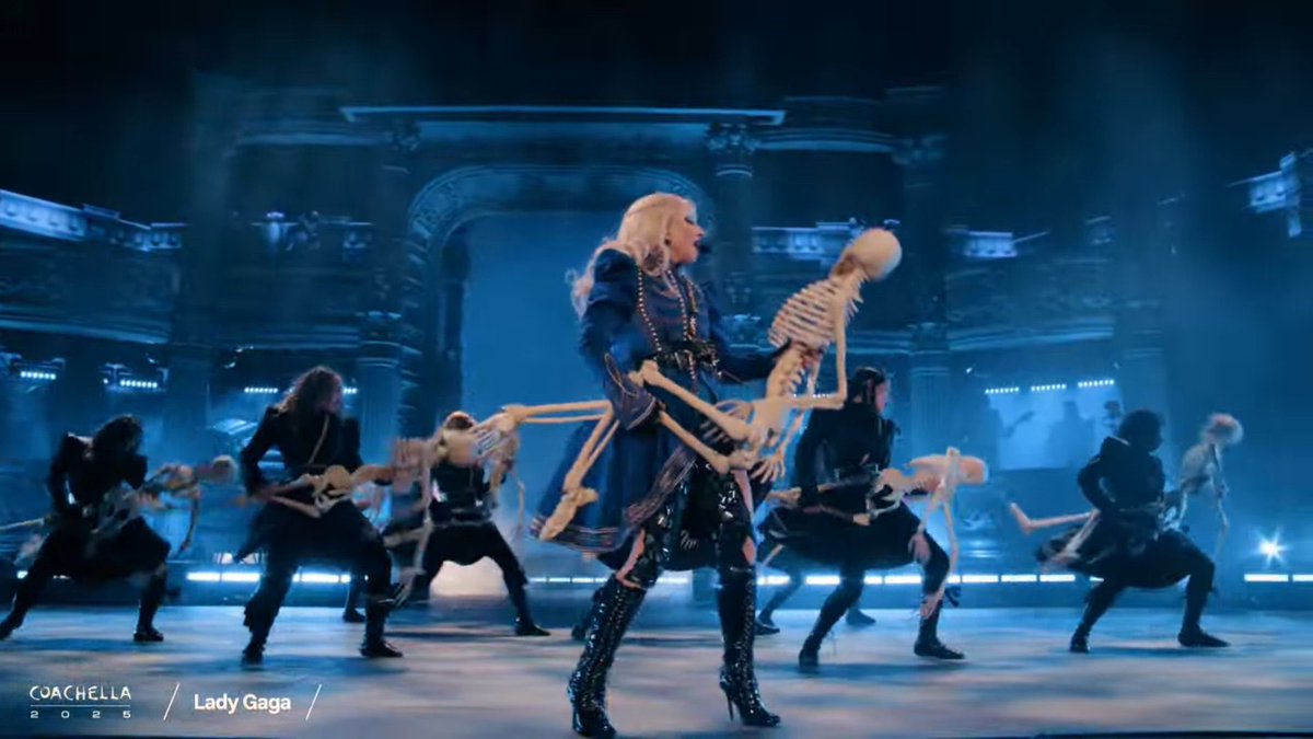allurequinn's tweet photo. LADY GAGA PERFORMING ZOMBIEBOY AT COACHELLA https://t.co/lf8pHOf6dv