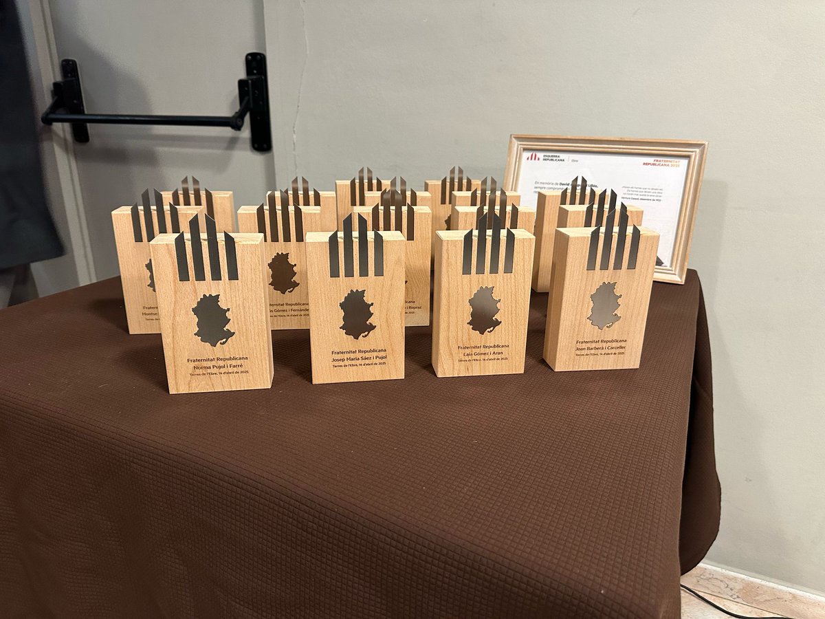 Un honor haver format part del govern de la Generalitat a les Terres de l'Ebre, del 18 al 24 una oportunitat de servir al meu país i al meu territori. 
Gràcies a la família republicana per la confiança i pel reconeixement
<a href="/ERCEbre/">Esquerra Republicana Federació de l'Ebre</a>
<a href="/esquerratortosa/">Esquerra Tortosa</a>