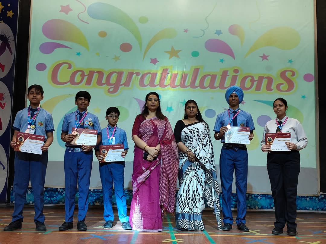 DCMPresidency's tweet image. Congratulations to Our Medal-Winning Students!
We are thrilled to felicitate our students who have achieved outstanding success in the English and Science Silver Zone Olympiad!
#Felicitation #OlympiadWinners #EnglishOlympiad #ScienceOlympiad #StudentAchievements #SchoolPride