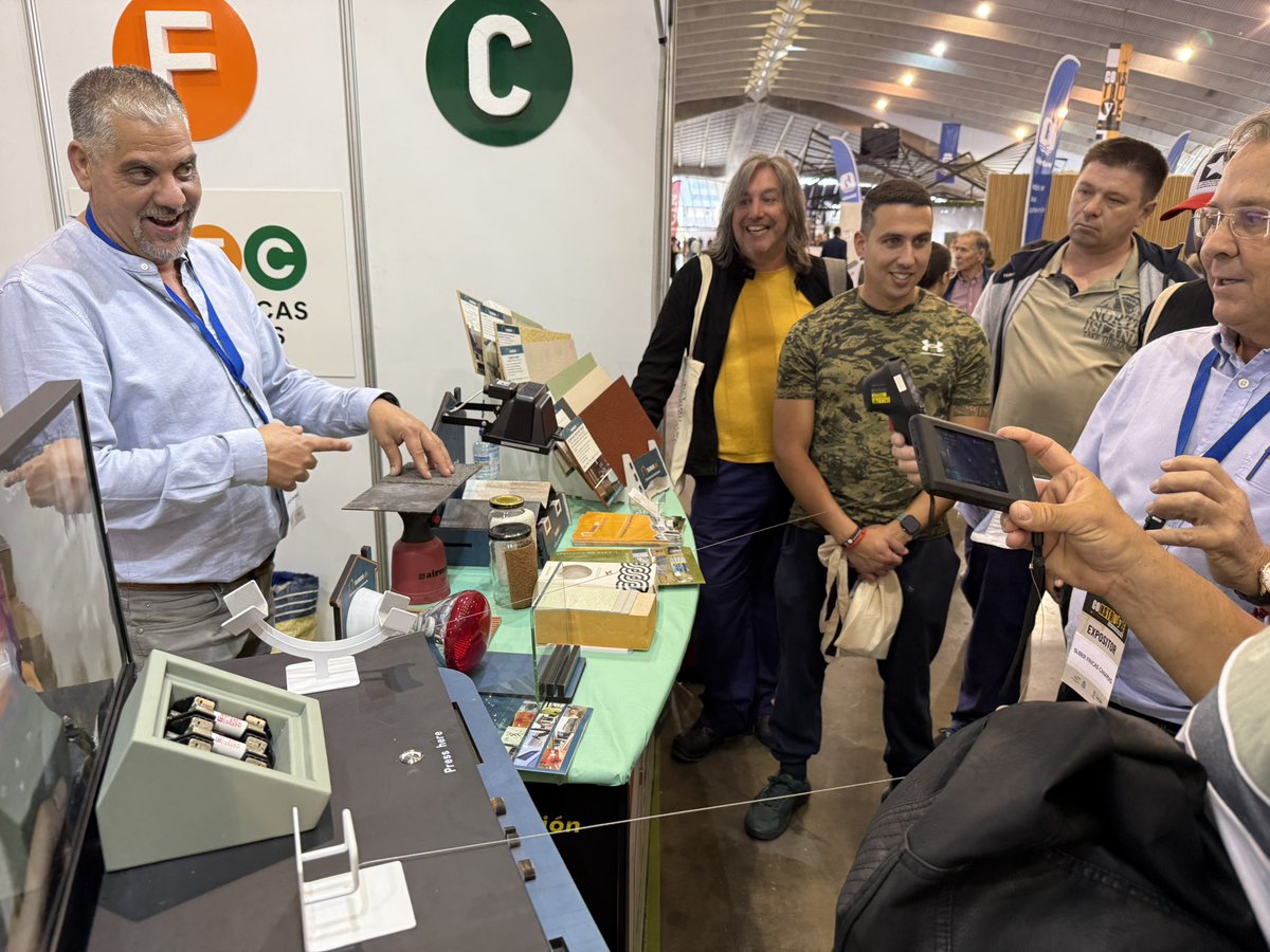 SuberFincas's tweet photo. ¡NOVEDAD EN LA FERIA CONSTRUYE!

En Suber Fincas Canarias seguimos creciendo y hoy presentamos oficialmente nuestra nueva colaboración como distribuidores exclusivos en Canarias de PINVISA Coatings. https://t.co/XGpztgbwOj