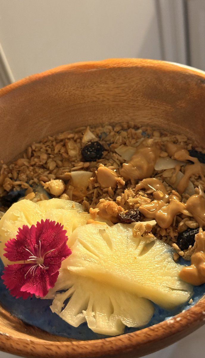 رياله tweet media