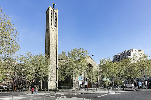 parisladouce's tweet photo. Paris : Église Jeanne de Chantal, lieu de culte caractéristique de la première moitié du XXème siècle, porte de Saint Cloud - XVIème
https://t.co/qYdw8Tg6yR
#paris #paris16 #portedesaintcloud #patrimoine #parispatrimoine #architecture https://t.co/8PAbUMx0ck