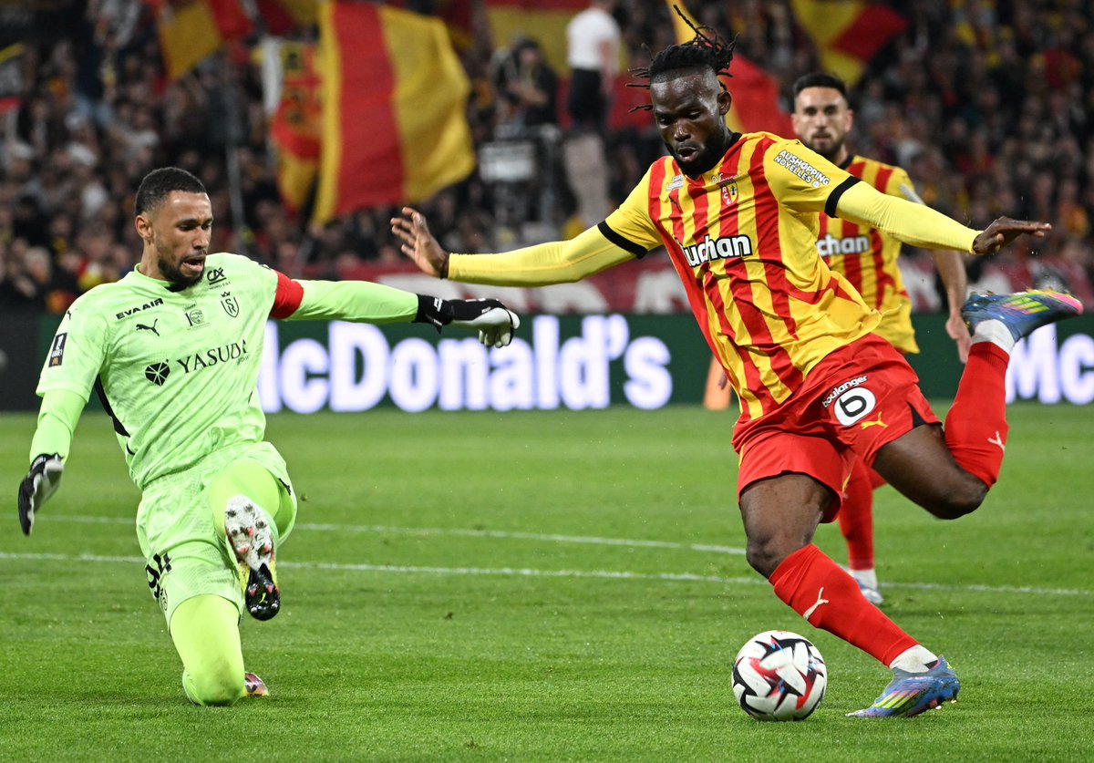 14 - Le gardien de Reims Yehvann Diouf a réalisé 14 arrêts contre Lens ce soir, le plus haut total dans un match de Ligue 1 depuis qu'Opta collecte ces données (2006/07). Citadelle
lens – reims New Update 

link: fily.site/n5E46
#remis #lens #highschool