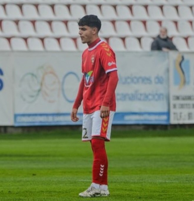 AvantiRSDA1924's tweet photo. Hoy toca felicitar a uno de los jugadores con más futuro de la RSDAlcalá #TodoAlRojo 

Feliz cumpleaños Marco!!! 🎂🎂🎂 https://t.co/4VuiUJFaT8