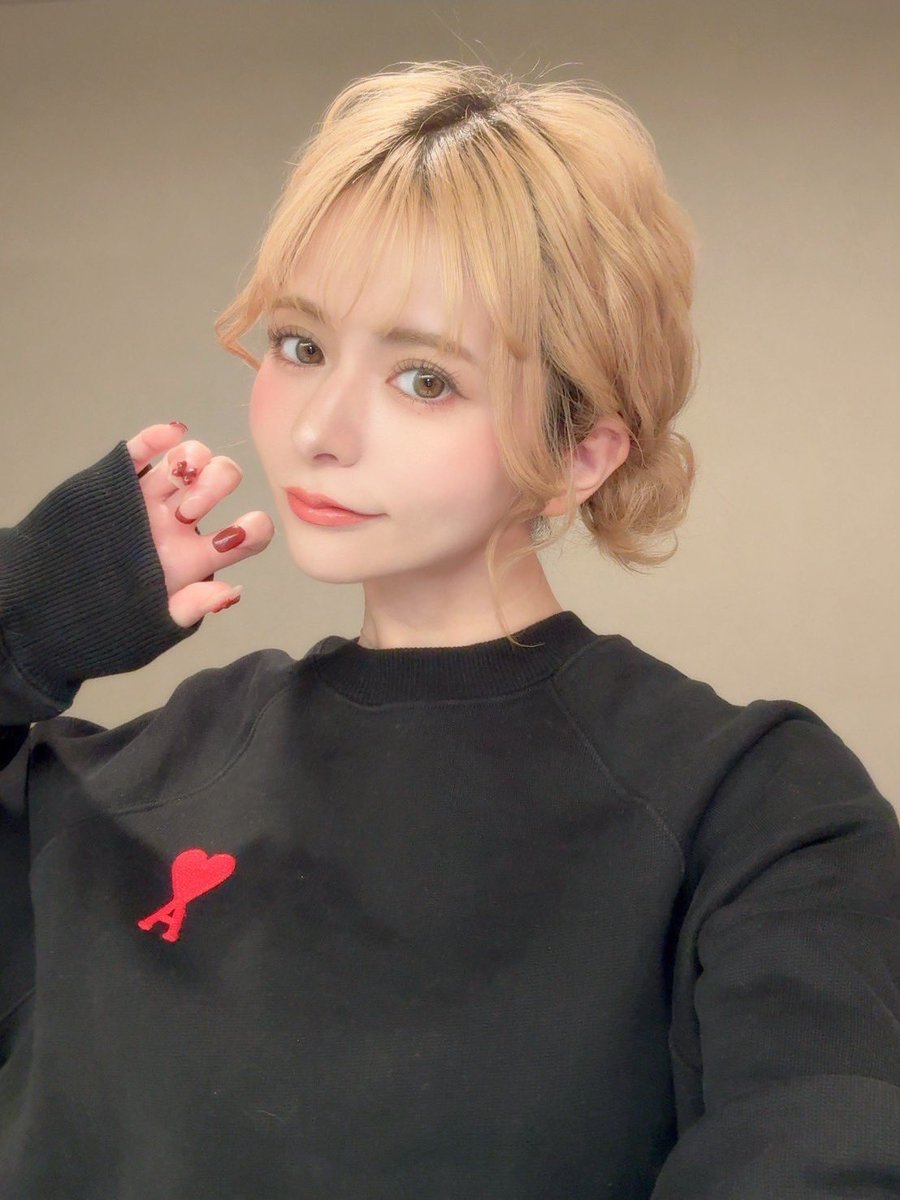 明日4/13(日)は
静岡県
マルハン藤枝駅南店様♡

抽選から15時までお邪魔します🔥

これから静岡に向かうよ～！！！

#マルハン藤枝駅南店
#PR https://t.co/WrGmSDxm0o