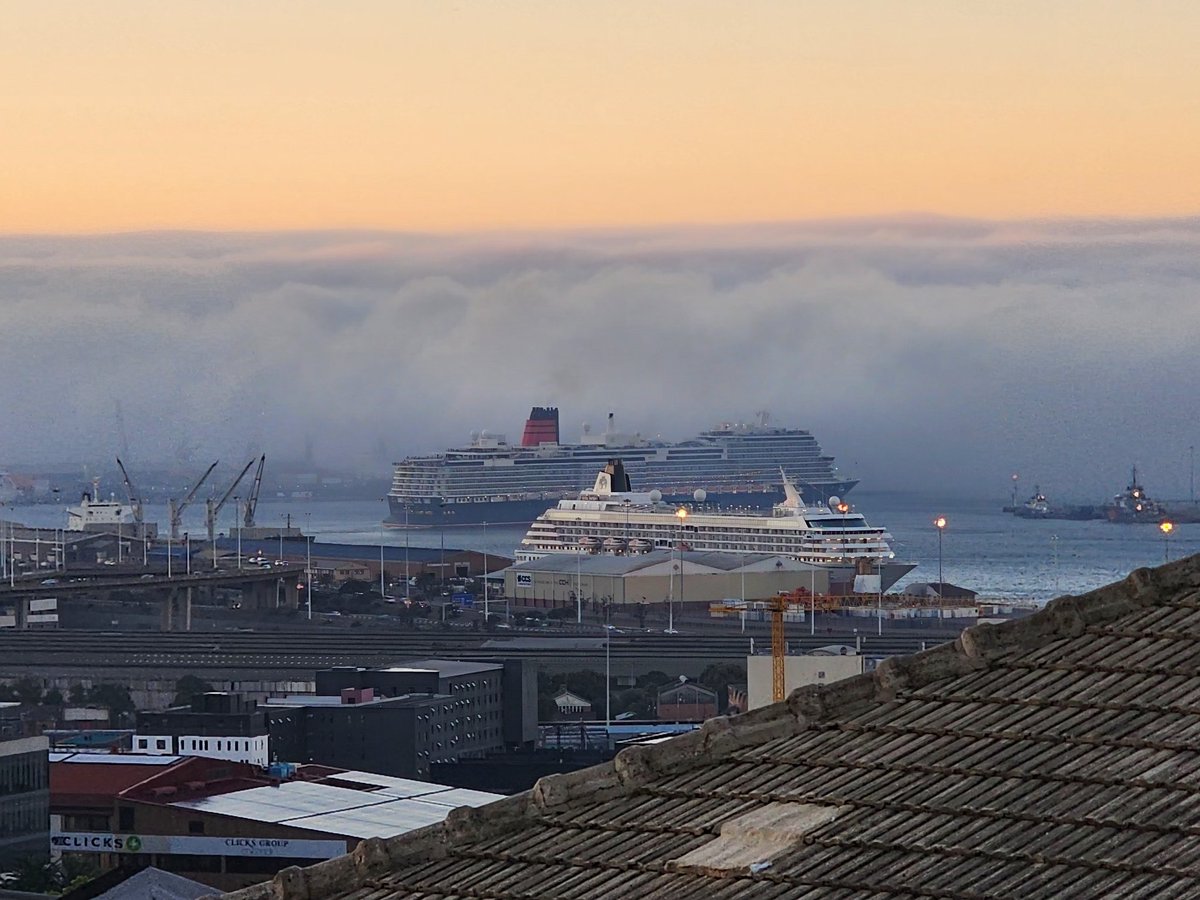 shadonia's tweet photo. @cunardline Queen Anne sailing off into the mist in Cape Town. https://t.co/rEKlW0hbZm