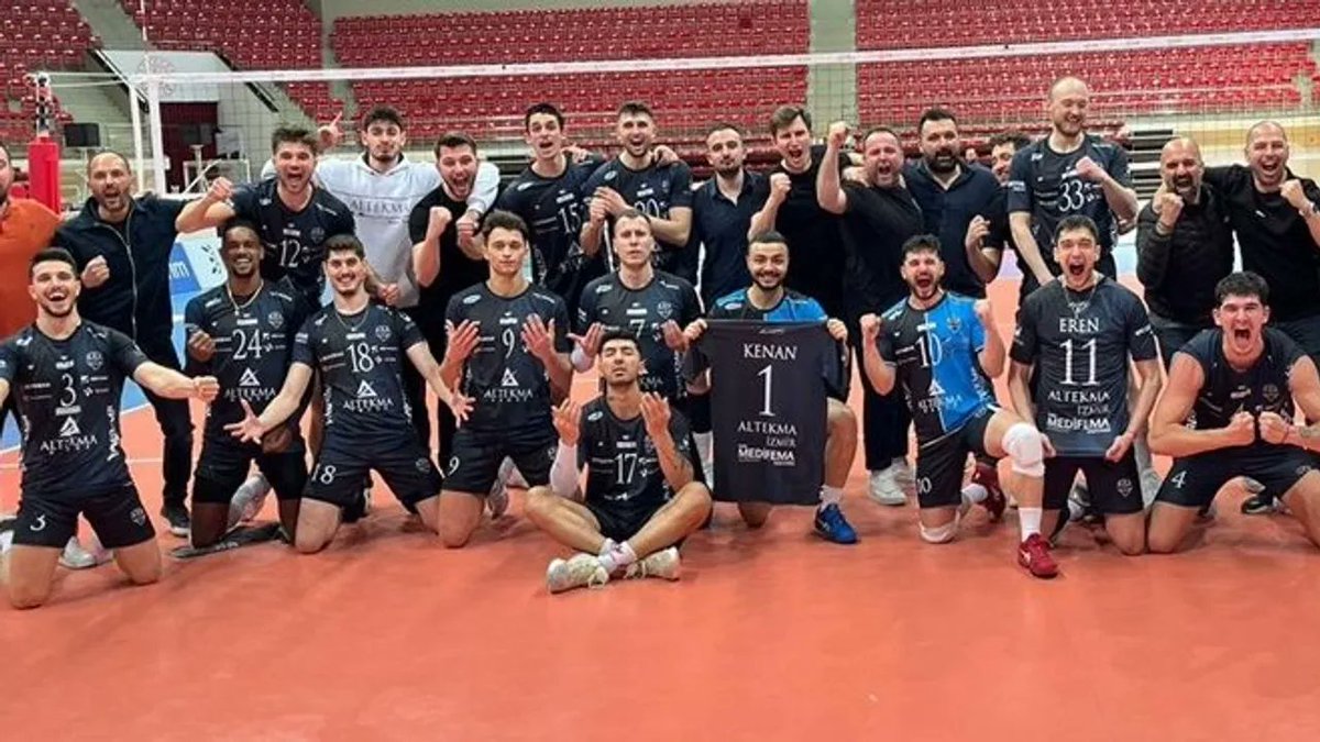 izgazete2's tweet photo. İzmir temsilcisinden tarihi başarı: Avrupa yolculuğu başlıyor
#Voleybol #Avrupa #Altekma
https://t.co/05KIq119O1 https://t.co/1VmvqgJUgU