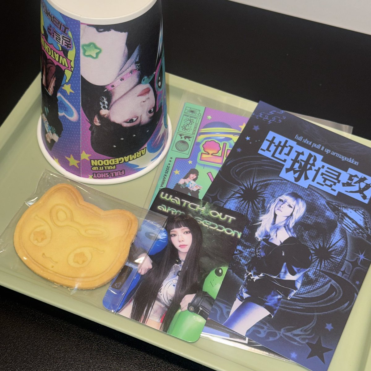 SLOW 지온 tweet media