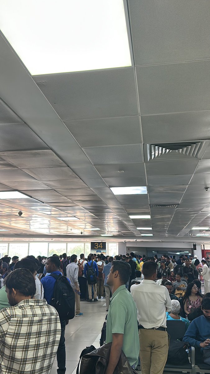 Delhi Airport🤝 <a href="/IndiGo6E/">IndiGo</a> 
Match made in heaven! 
Peak incompetency! 
It baffles me how every single department sucks at their job at the same time! 
Absolutely pathetic.