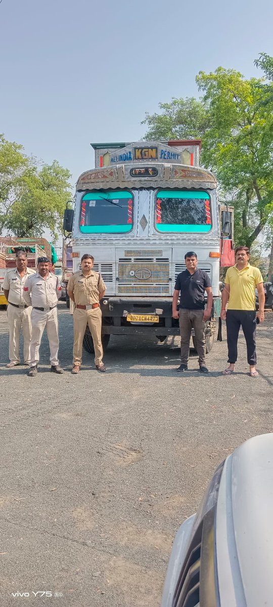 mohdept's tweet photo. सिवनी, बंडोल थाना पुलिस ने एक बड़ी कार्रवाई करते हुए अवैध रूप से ले जाए जा रहे 37 गौवंश को एक ट्रक से मुक्त कराया है। पुलिस ने मौके से प्रयुक्त ट्रक को जब्त कर लिया है, जबकि आरोपी मौके से फरार हो गए।
@DrMohanYadav51 @sp_seoni #SeoniMP @MPPoliceDeptt https://t.co/TXklPerDBd