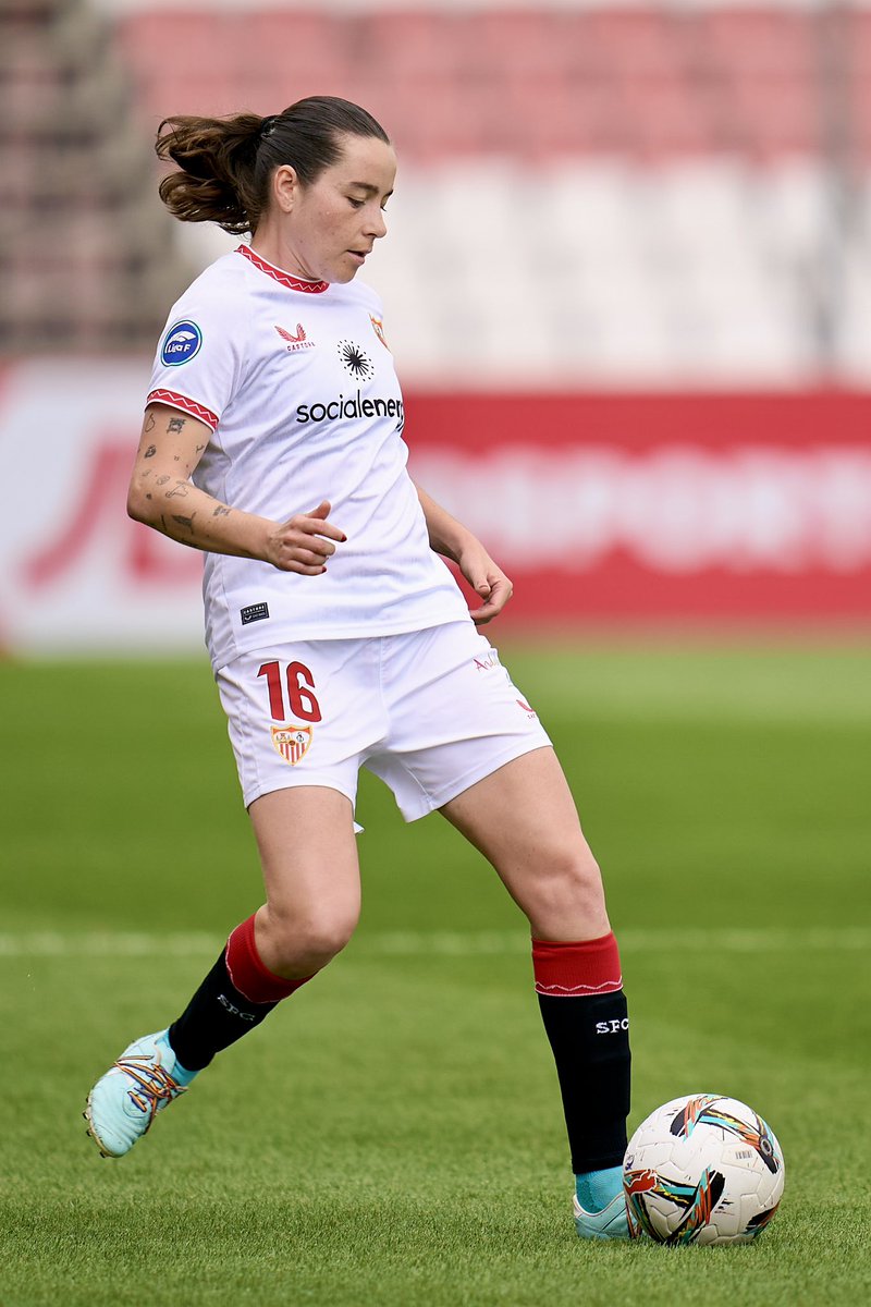 😍 Qué cordones taaan bonitos, <a href="/IrisArnaiz/">Iris Arnaiz</a> 

#LigaF | #SevillaFCMadridCFF