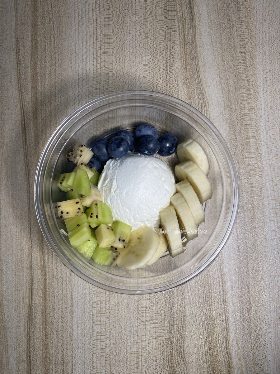 ⁺₊ greek yogurt homemade ꕀ 🍨⟡˚☕️ 

ช่วงนี้หายไปทำ greek yogurt มาค่ะะ
ลองมาหลายสูตร ฟินสุดคือใส่ทอปปิ้ง🍅🌟