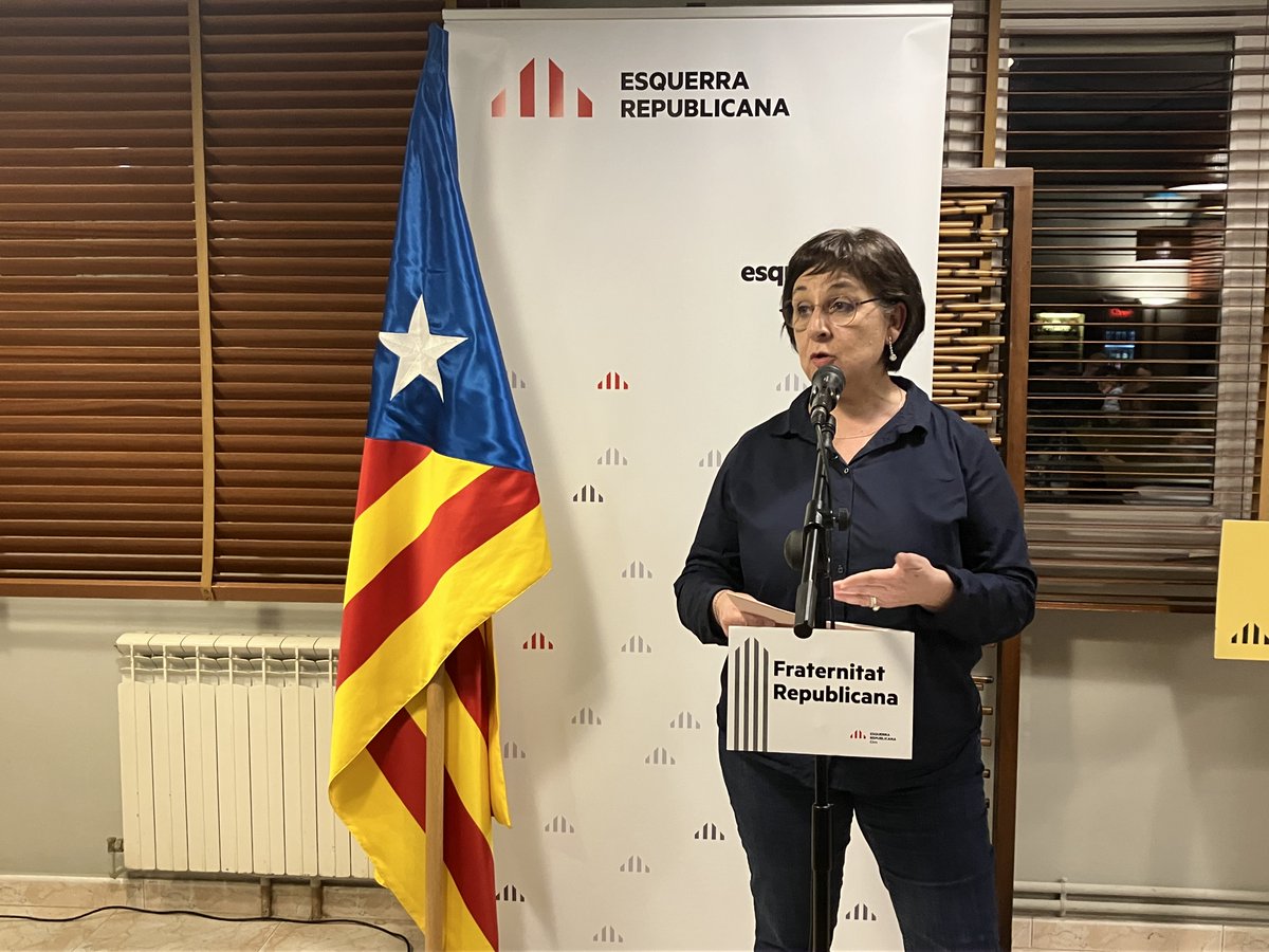 Ahir a #Garcia <a href="/ERCEbre/">Esquerra Republicana Federació de l'Ebre</a>  va lliurar els guardons #FraternitatRepublicana a les persones que han representat en nom del partit el Govern de la Generalitat a #TerresdelEbre sota la presidència de Pere Aragonès. També reconeixement pòstum a David Artigues amb 47 anys de militància.