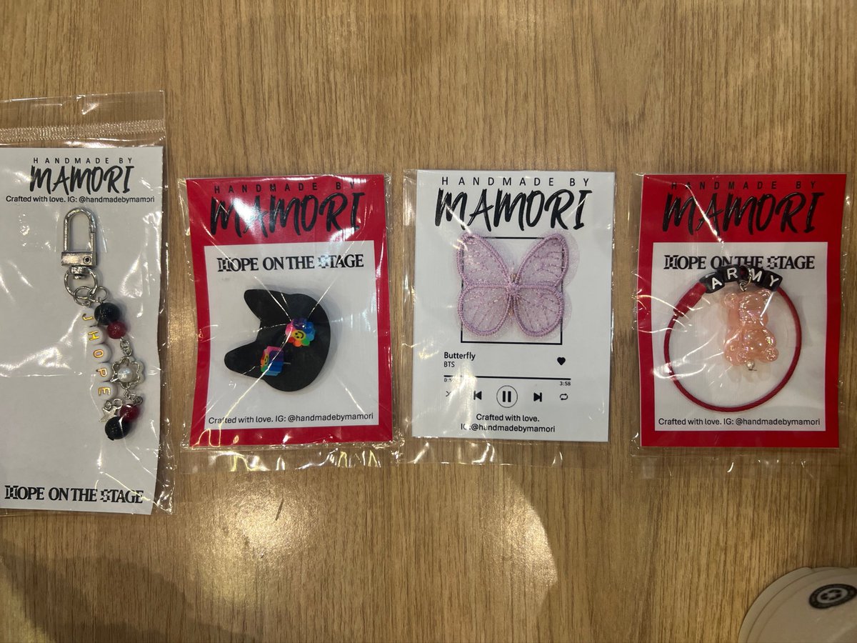 Last call dito sa Bo's bago kami lipat ni <a href="/minimonimori/">Mamori</a> ! 😁

Freebies!
Open din for trades on the spot.
Lezzgoooo~
#HOPE_ON_THE_STAGE_TOUR_Manila