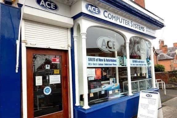 allaboutnewport's tweet photo. Dropped your phone? Got a cracked screen?
Are you Looking For #Comuter #Phone & #Tablet Repair Services?
Servicing done onsite. Broken, smashed or scratched screen we can help.
Contact Andy at Ace Computers 👉 https://t.co/lw7Rag9Ajr or call 01952 820138
#allaboutnewport https://t.co/UH56fVCOeh