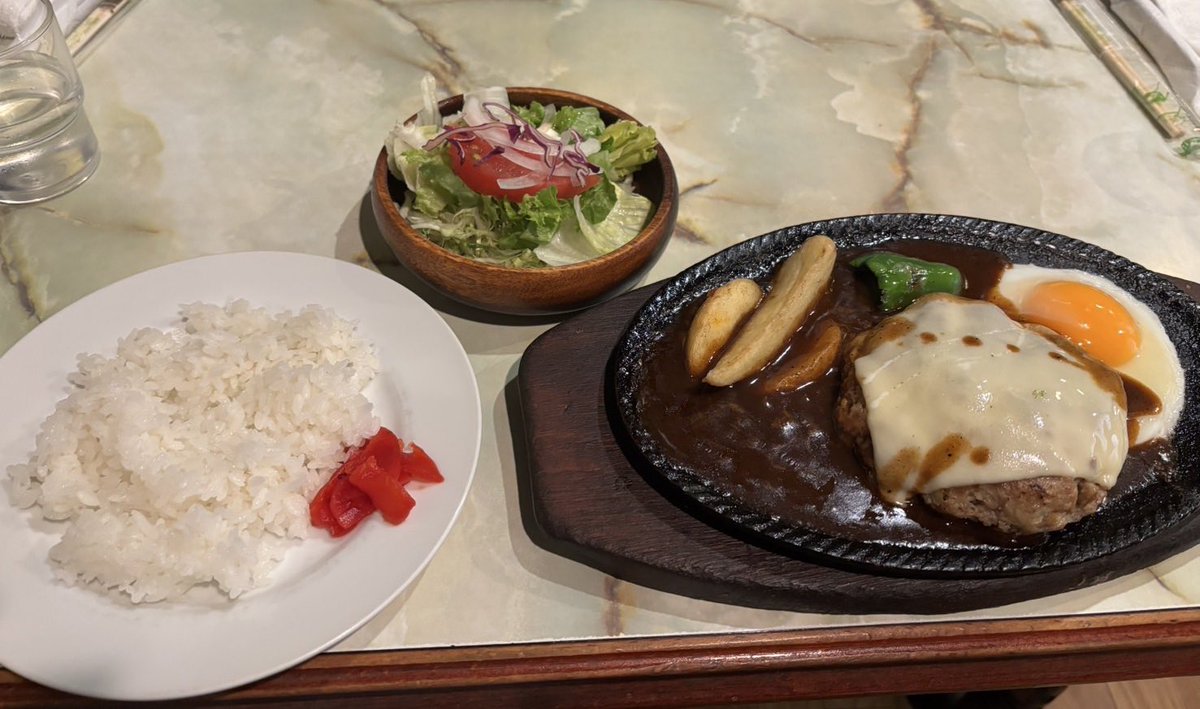 onew1427's tweet photo. お久しぶりです(´>∀<｀)ゝ
今日のランチと最近のおしおฅ'ω'ฅ https://t.co/42a37tjgSK