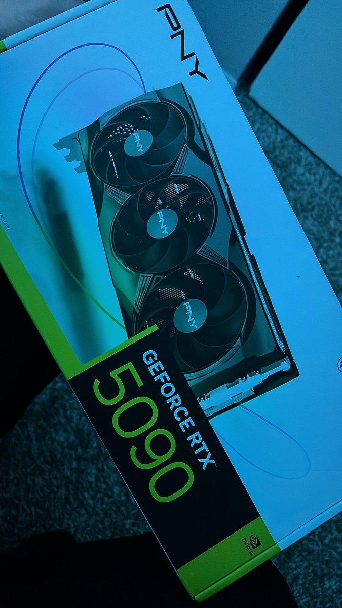 UnknownCho_'s tweet image. Don’t even know why I got this 😒