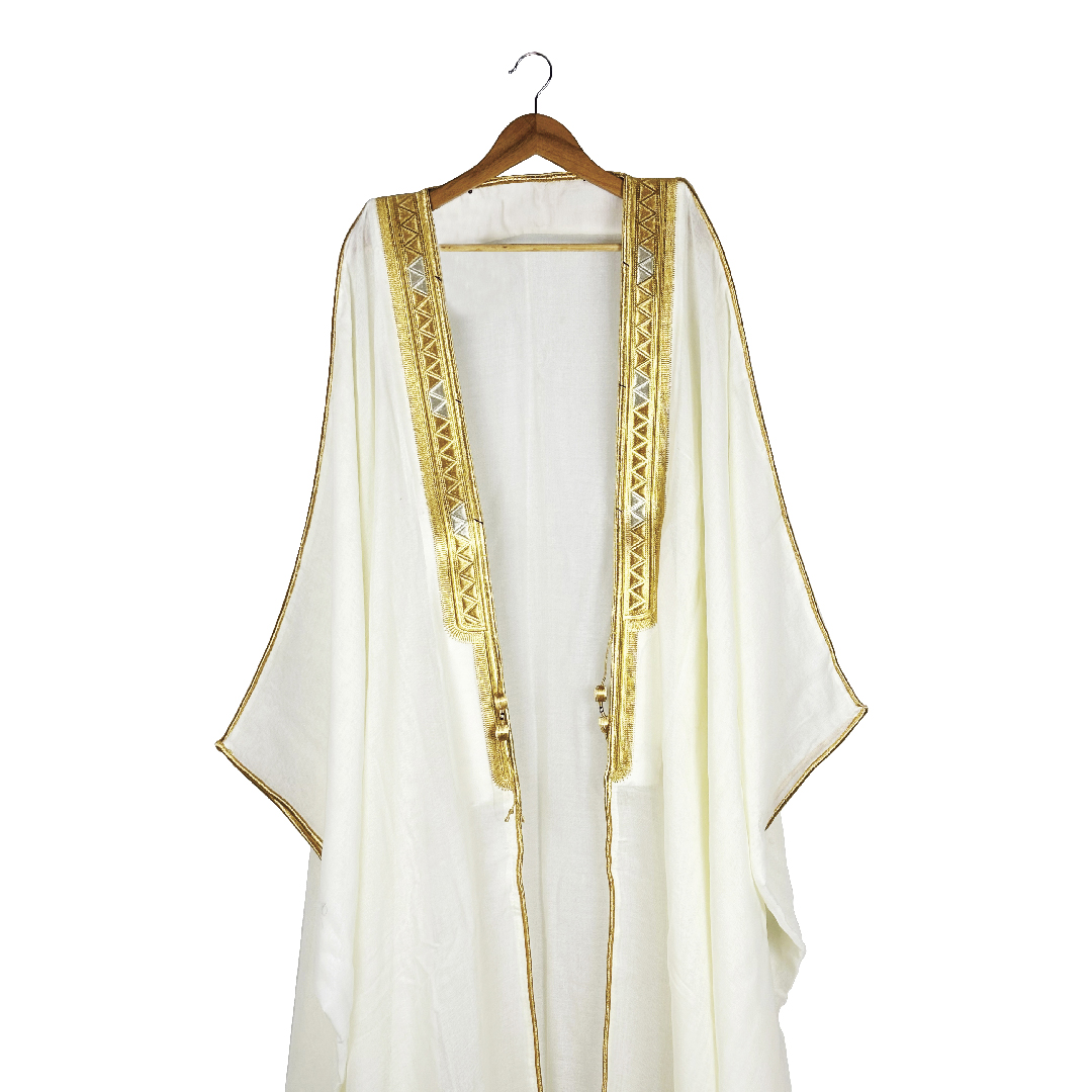 baytalghutar's tweet image. Step into tradition with a touch of royalty 👑
Our signature Bisht blends authenticity with modern finesse.
#BaytAlGhutar #BishtVibes #ArabStyle #EleganceRedefined #CulturalLuxury