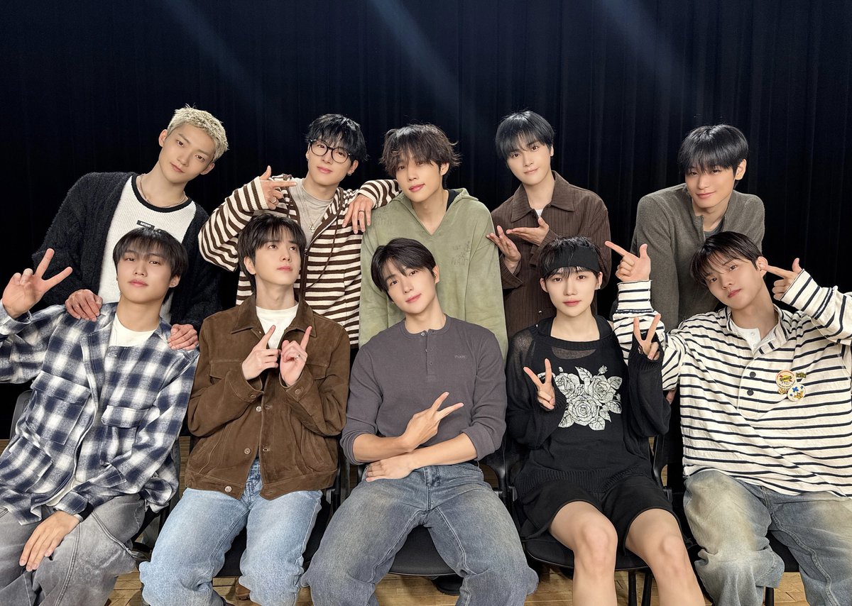 THEBOYZ_officl's tweet photo. [📸] 더보이즈 The 3rd Album 'Unexpected' 팬사인회 완료🎈 멤버들과 더비의 넘치는 사랑 덕분에 오늘 선우는 제일 행복한 생일을 보낼 수 있었습니다🍰 궂은 날씨에도 함께해 줘서 고마워요🫶🏻 모두 조심히 들어가세요😍

#THEBOYZ #더보이즈
#Unexpected #VVV https://t.co/8hGzHVg0C0