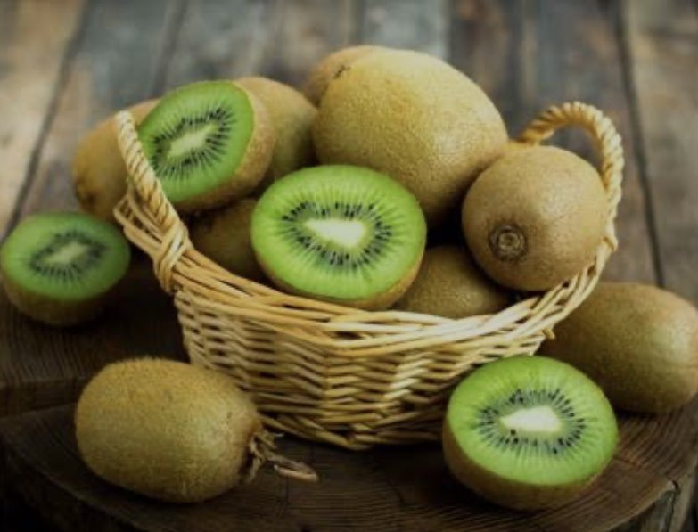 🌱Kivi uykusuzluk sorununuzu çözebilir;

Bir araştırma, 4 hafta uykudan bir saat önce 2 kivi yemenin şunları yapabileceğini göstermiştir:
-Uykuya dalma süresini %35,4 oranında azaltır
- Gece uyanmalarını %28,9 oranında azaltır
- Toplam uyku süresini% 13,4 artırır

PMID: 21669584