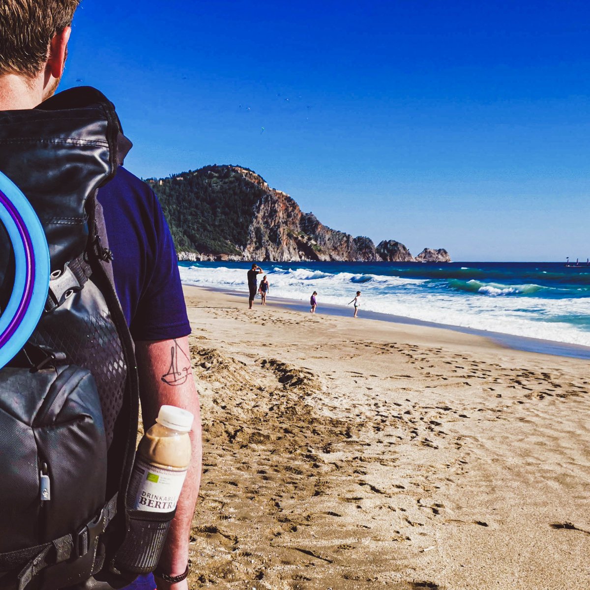 bertrand_bio's tweet photo. Weekend adventures, meet your new best friend! 🏞️💪 Our meal in a bottle-to-go is the perfect snack to keep you fueled &amp; leave you with no cooking-cleaning-mess, especially when you want to go out exploring. It’s the weekend essential you didn’t know you needed. 🙌 https://t.co/FXGnIznxaG