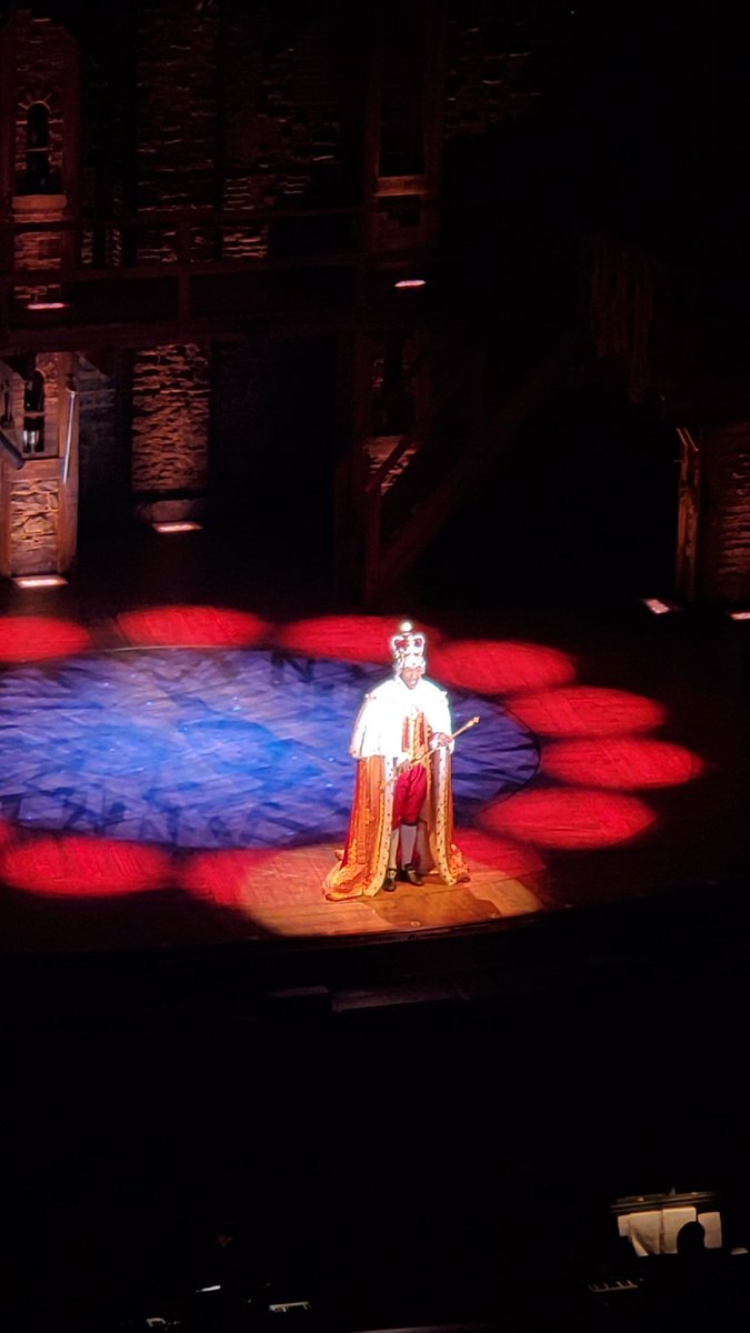 ayodaskindasuss's tweet photo. Saw Hamilton live the other day, it was awesome! https://t.co/3lferOyKuA