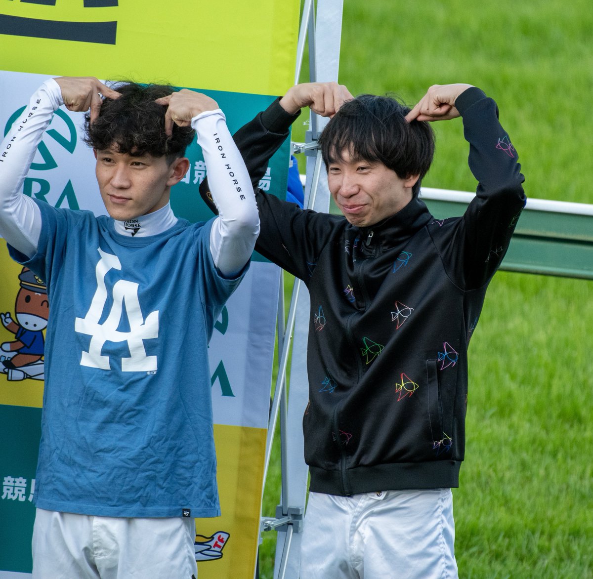 猫耳ピース分かってなくて指の本数足りてない和生でずっと笑ってる