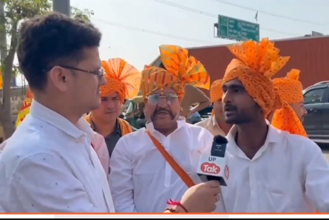 ANIL (@anilyadavmedia1) on Twitter photo कुपोषित सा दिखने वाले इस लड़के ने आखिरी बार भरपेट दाल चावल कब खाया होगा,
इसे ये भी पता नहीं होगा,
लेकिन ये देश के तीसरे सबसे बड़े नेता <a href="/yadavakhilesh/">Akhilesh Yadav</a> के खिलाफ कितनी
आपत्तिजनक भाषा का इस्तेमाल कर रहा है,
आप कल्पना करिए,
ऐसी भाषा का प्रयोग कोई विपक्षी दल का कार्यकर्त्ता किसी कुपोषित सा दिखने वाले इस लड़के ने आखिरी बार भरपेट दाल चावल कब खाया होगा,
इसे ये भी पता नहीं होगा,
लेकिन ये देश के तीसरे सबसे बड़े नेता <a href="/yadavakhilesh/">Akhilesh Yadav</a> के खिलाफ कितनी
आपत्तिजनक भाषा का इस्तेमाल कर रहा है,
आप कल्पना करिए,
ऐसी भाषा का प्रयोग कोई विपक्षी दल का कार्यकर्त्ता किसी