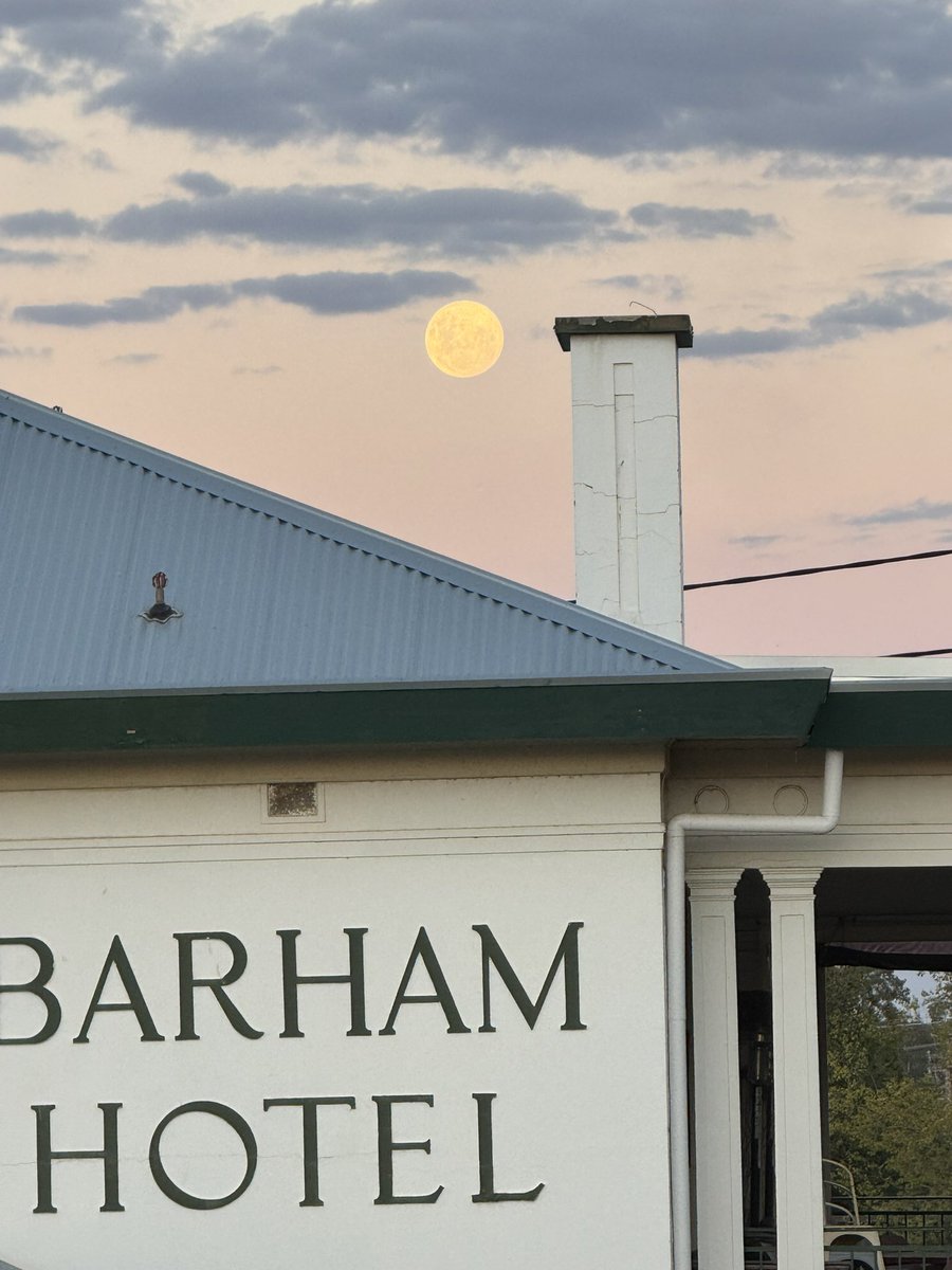 Something tells me it Might be one of the more entertaining nights in town tonight